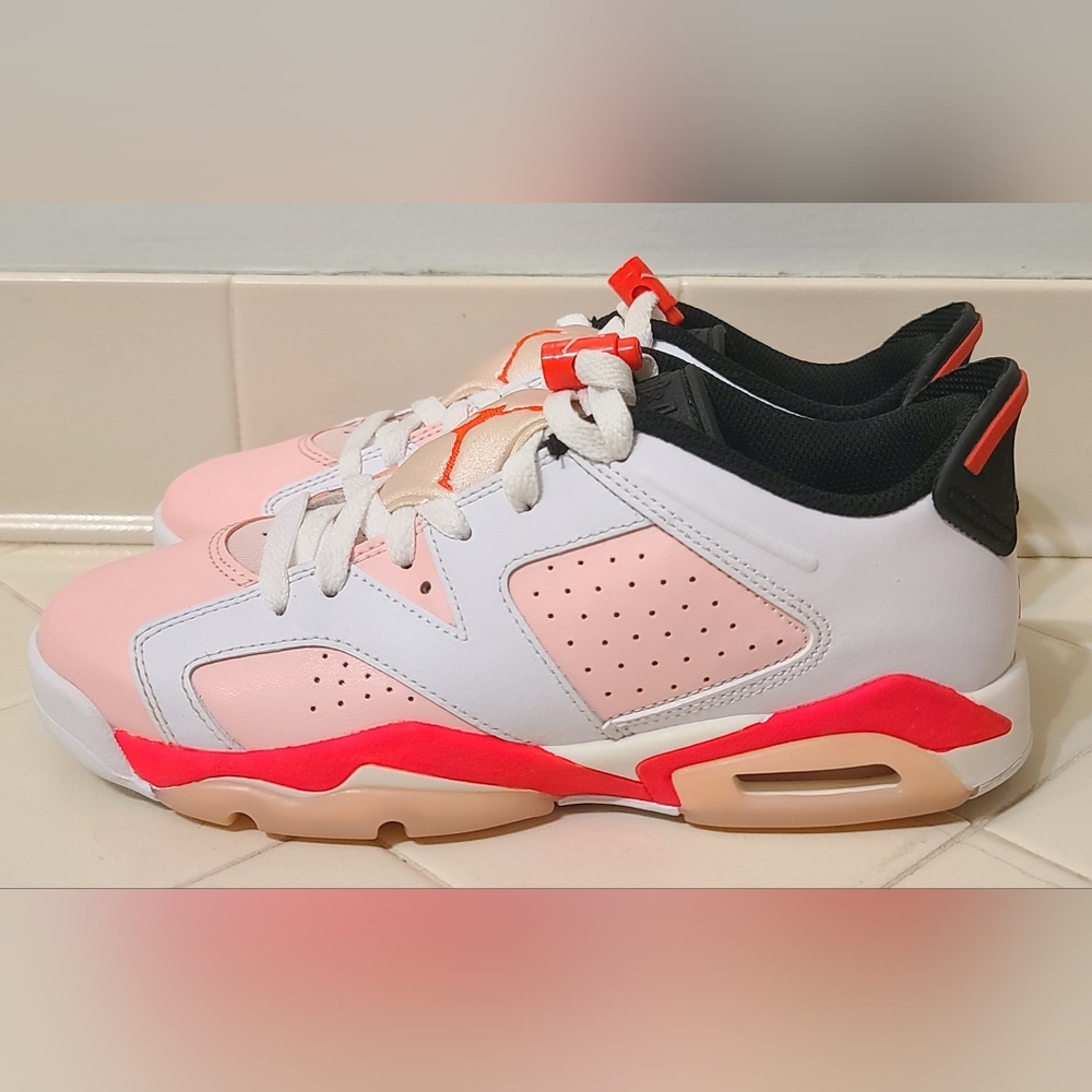 Jordan 6 Retro Low Atmosphere GS Size 5.5Y